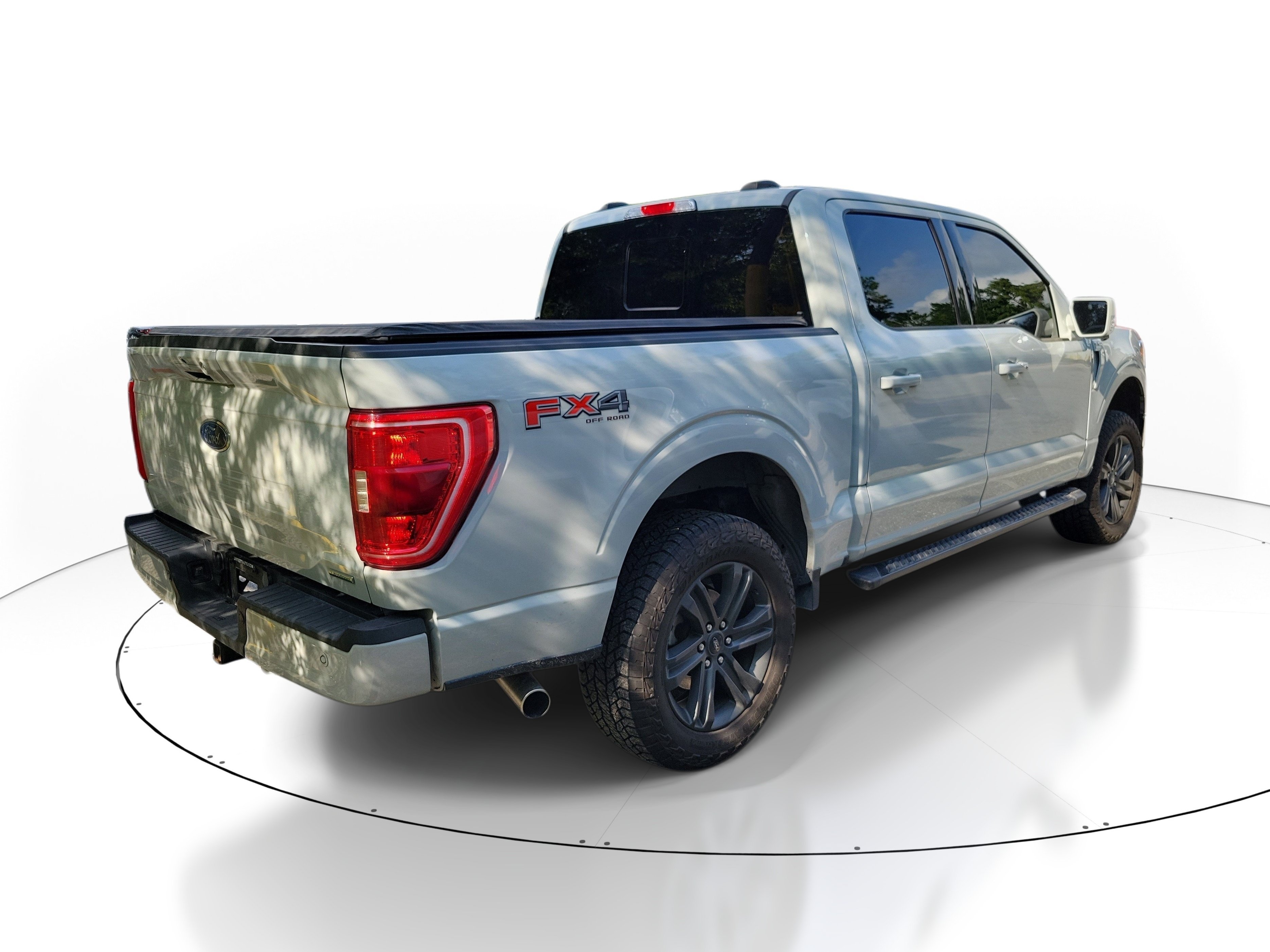 Used 2023 Avalanche Ford XLT image 4
