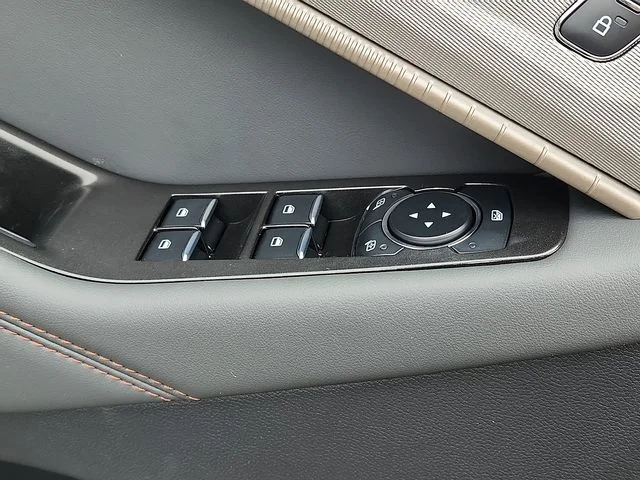 2026 Ford Explorer Active - Photo 25