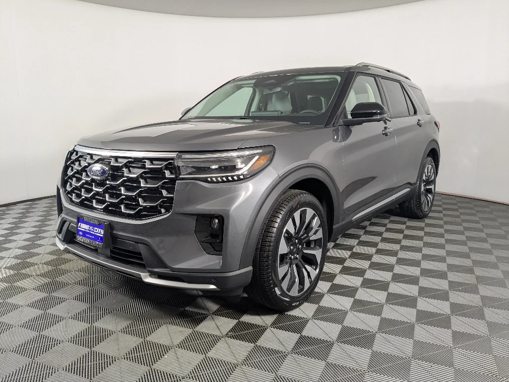 New 2026 Carbonized Gray Metallic Ford Platinum™ image 4