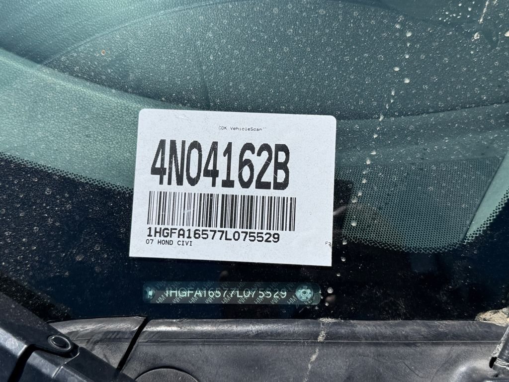 Used 2007 Alabaster Silver Metallic Honda LX image 33