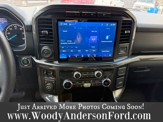 Used 2022 Smoked Quartz Metallic Tinted Clearcoat Ford XLT image 10