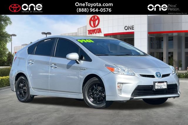 Used 2013 Silver Toyota Two image 1