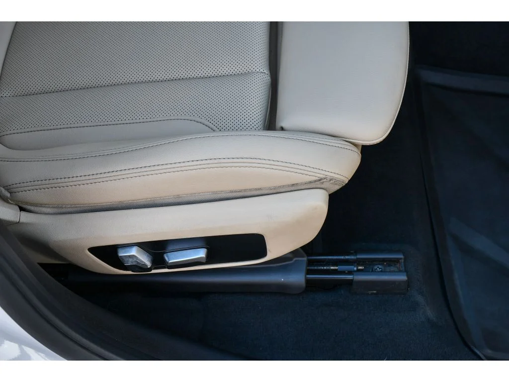 Used 2022 Alpine White BMW xDrive30i image 33