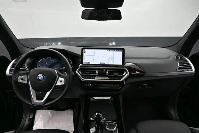 Used 2023 Black BMW xDrive30i image 15