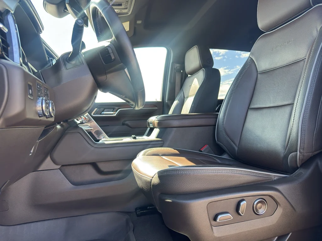 Used 2025 Downpour Metallic GMC Denali image 14