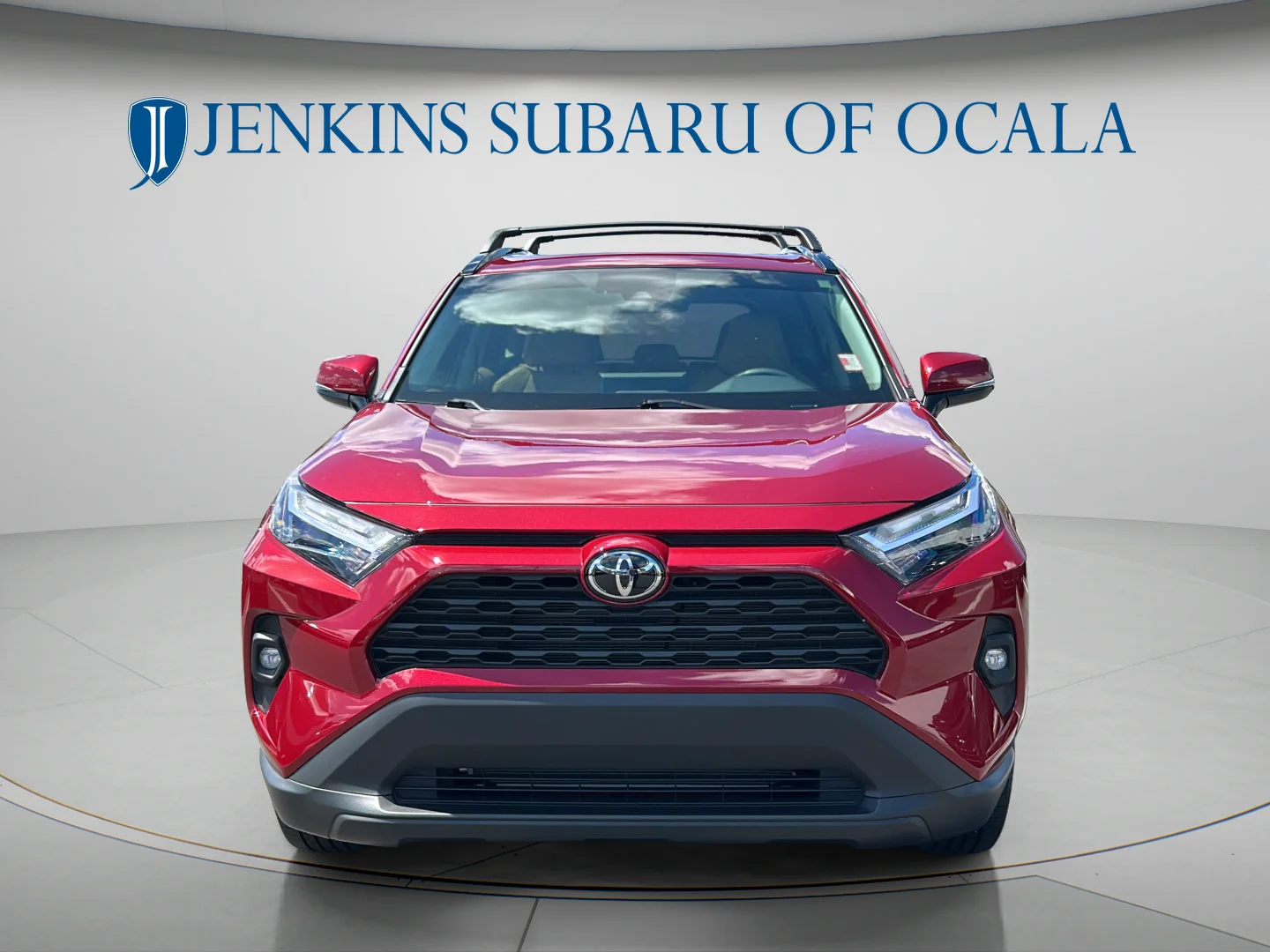 Used 2025 Pearl Toyota XLE Premium image 2