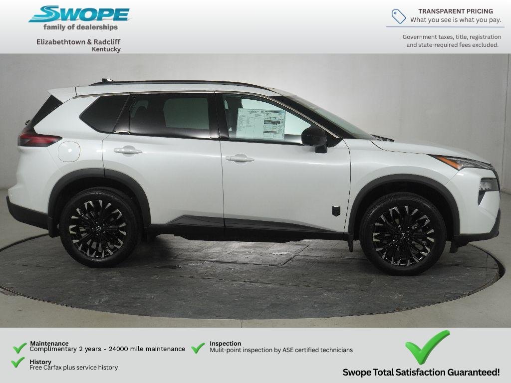 Used 2026 Everest White Pearl Tricoat Nissan Dark Armor image 3