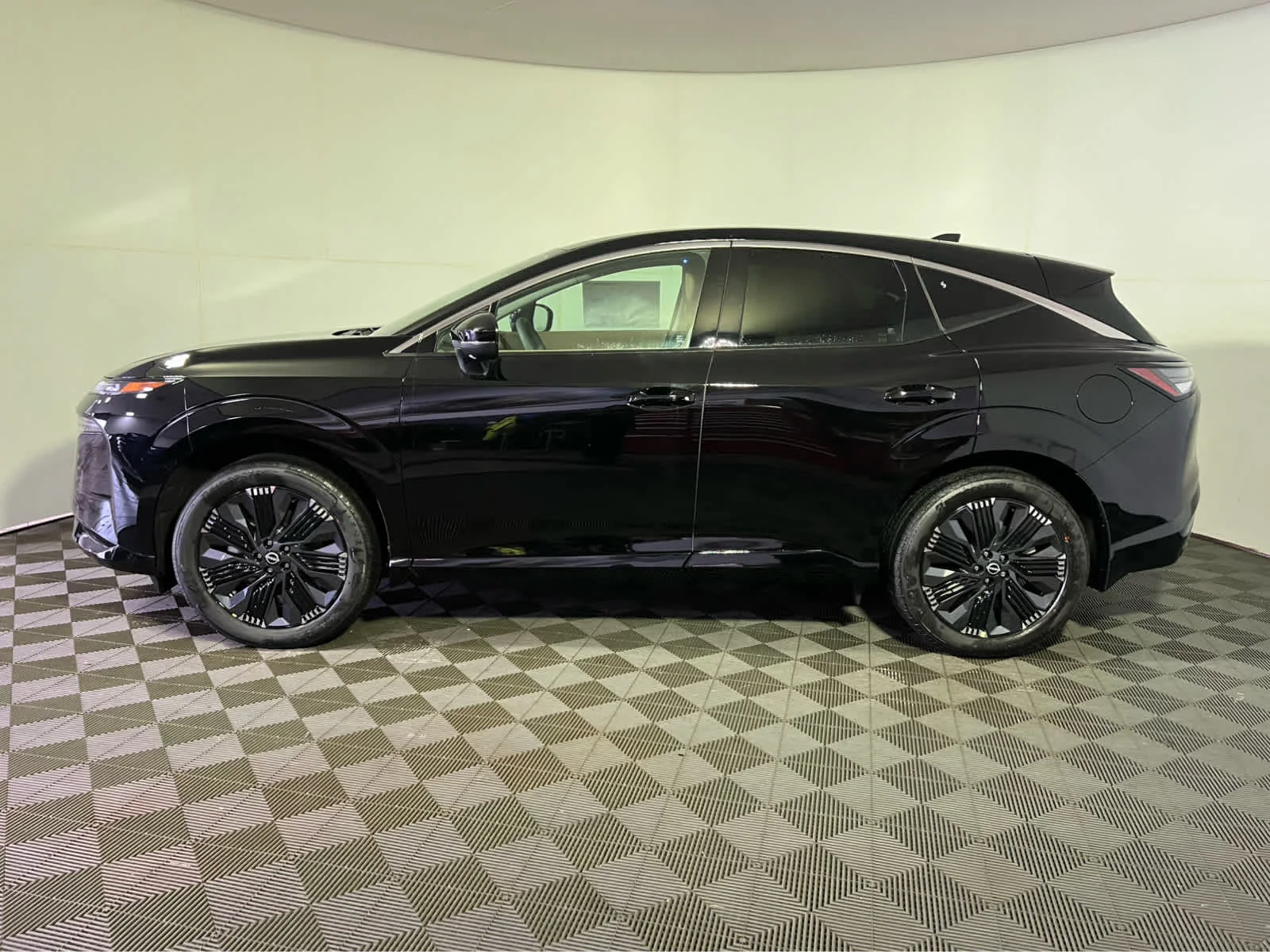New 2026 Super Black Nissan Platinum image 4