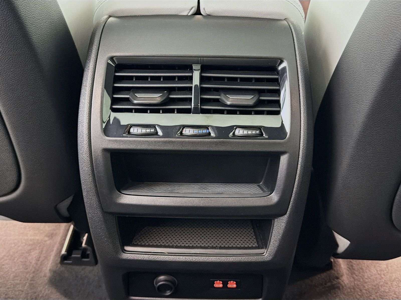 2026 BMW X5 50e - Photo 27