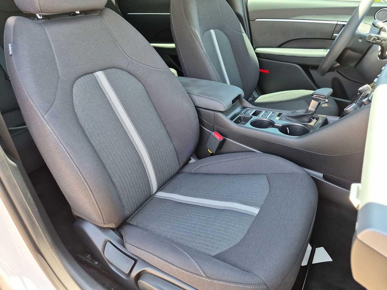 New 2026 Serenity White Hyundai SE image 20