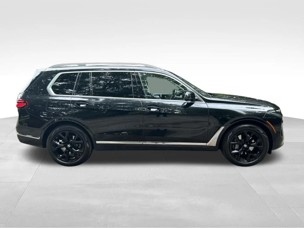 Used 2024 Black BMW xDrive40i image 6