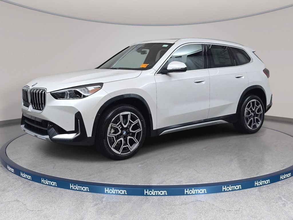 New 2026 Mineral White Metallic BMW xDrive28i image 1