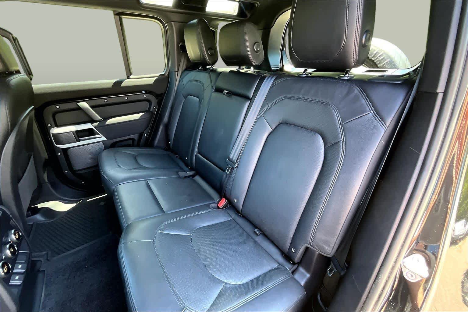 Used 2023 Santorini Black Metallic Land Rover SE image 21