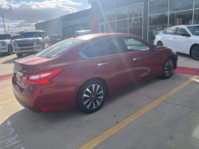 Used 2016 Red Nissan 2.5 SV image 4