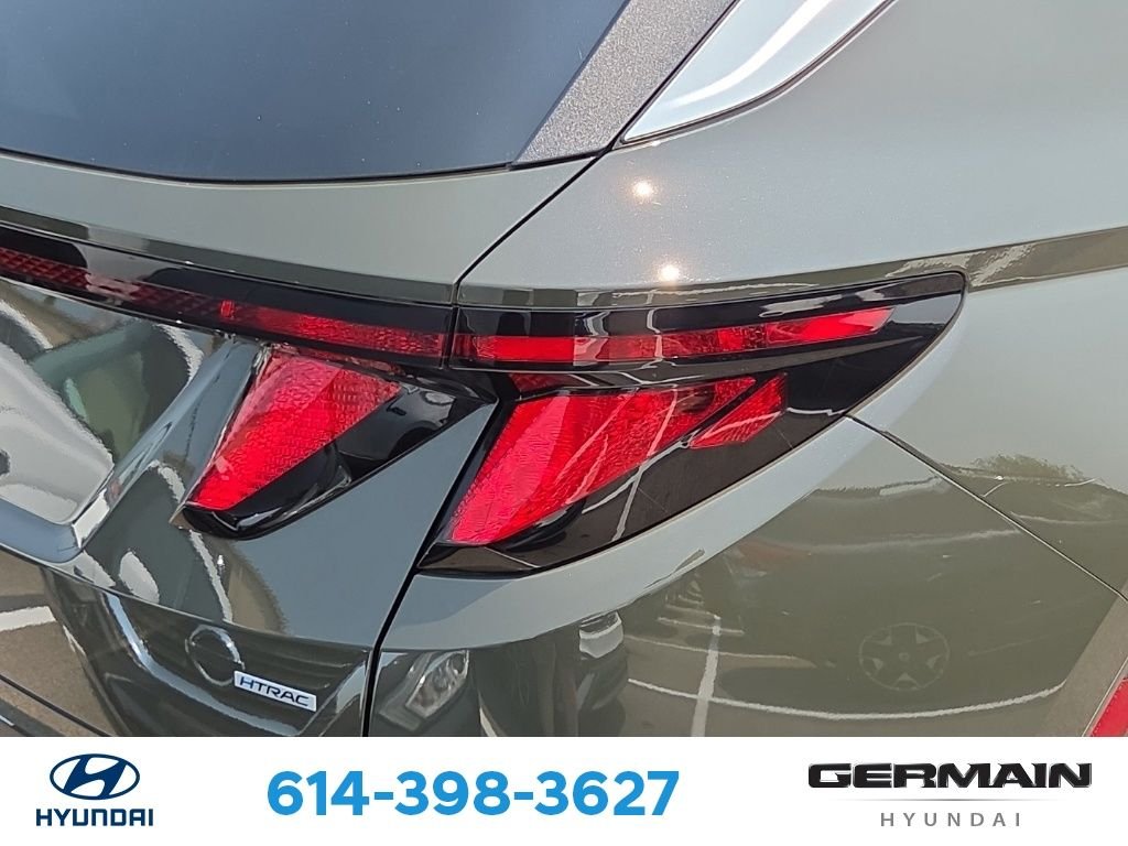 Used 2025 Green Hyundai SEL image 11
