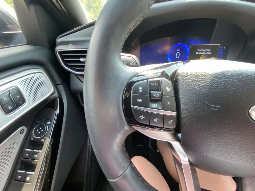 Used 2023 Agate Black Metallic Ford Platinum image 21