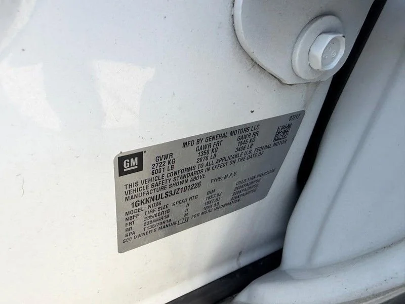 Used 2018 SUMMIT WHITE GMC SLT image 24