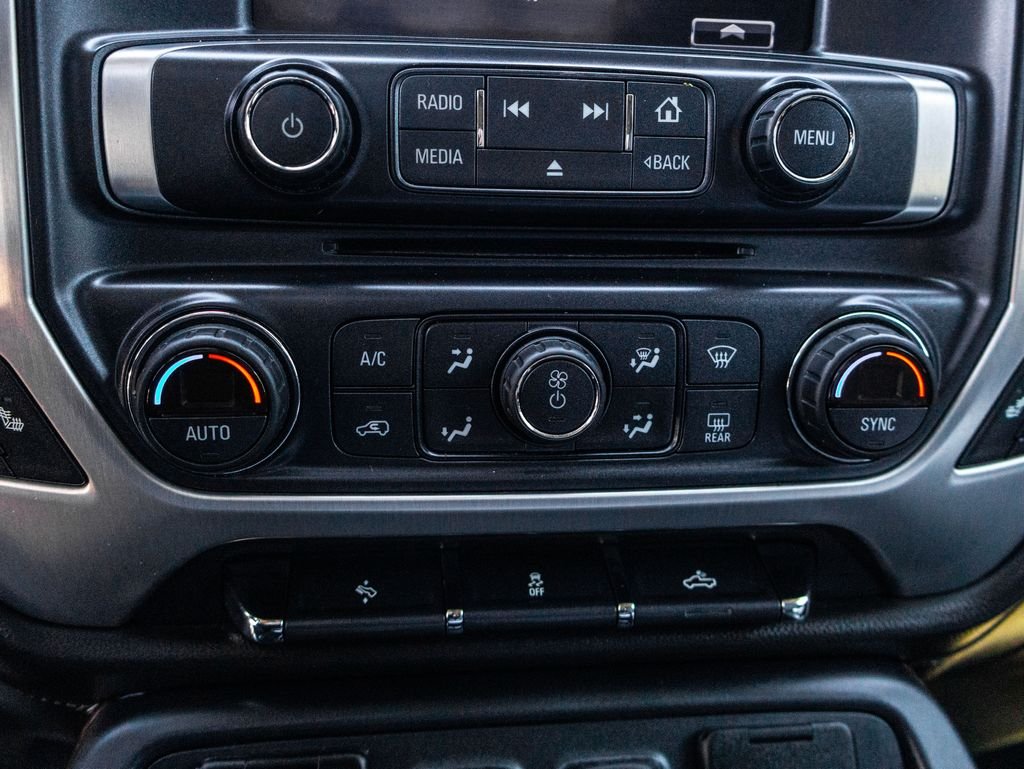 Used 2018 White GMC SLT image 31