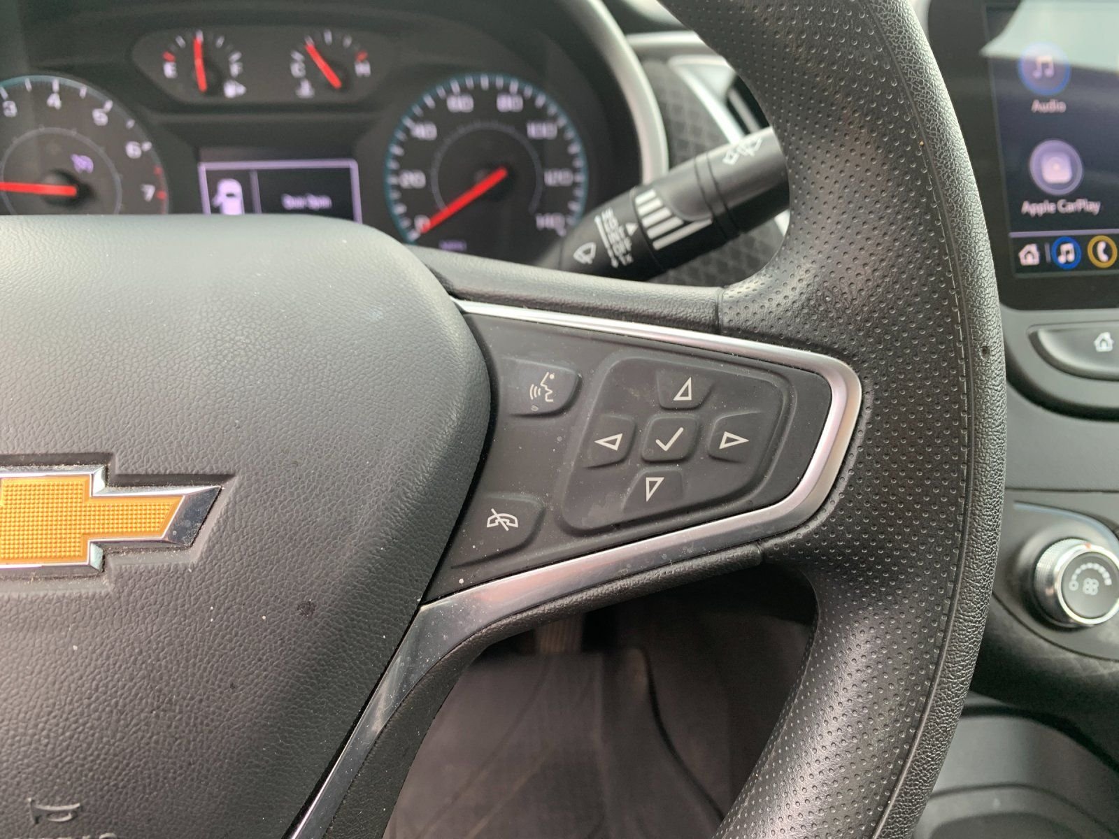 Used 2023 White Chevrolet LS image 27