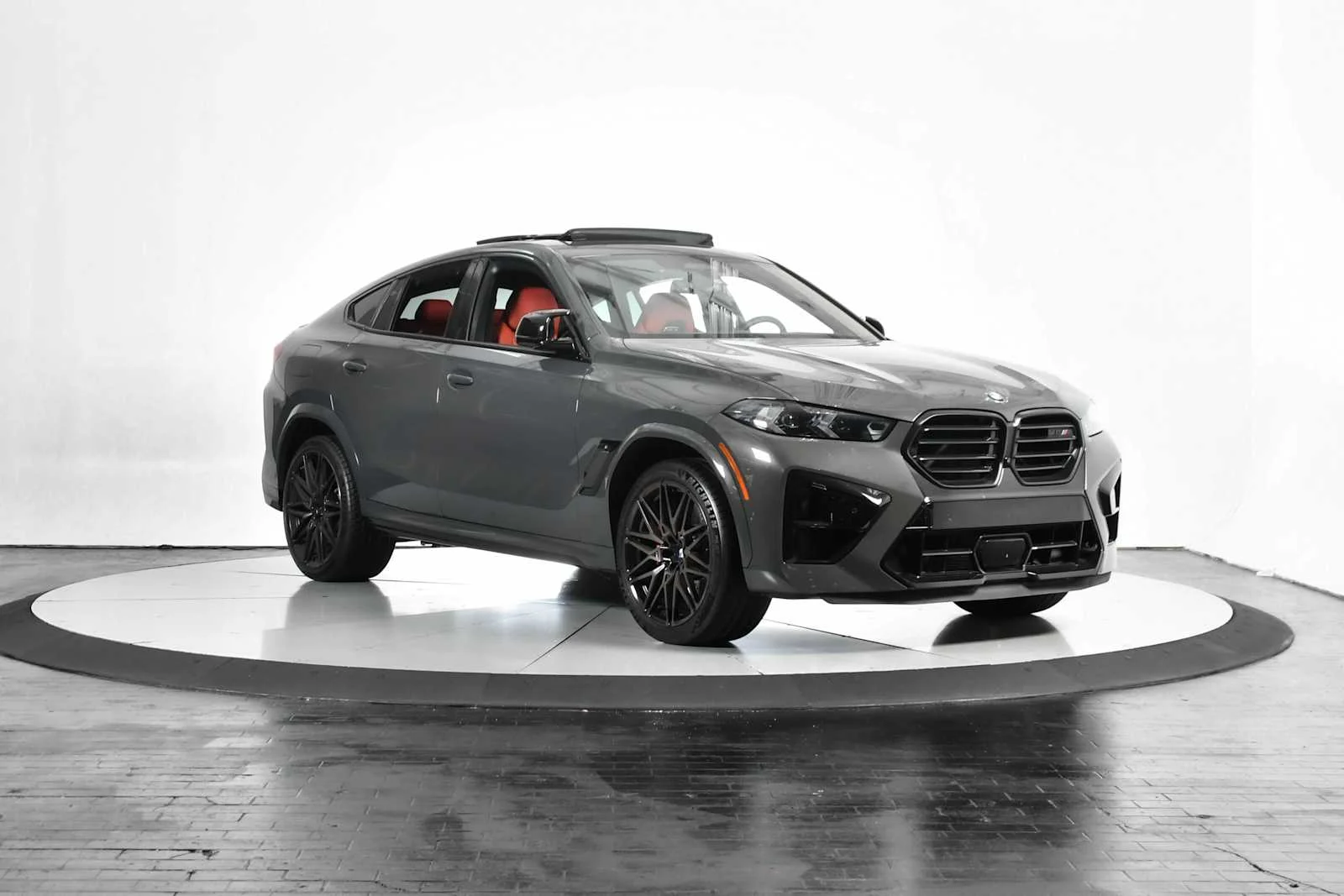 Used 2025 Dravit Grey Metallic BMW  image 8