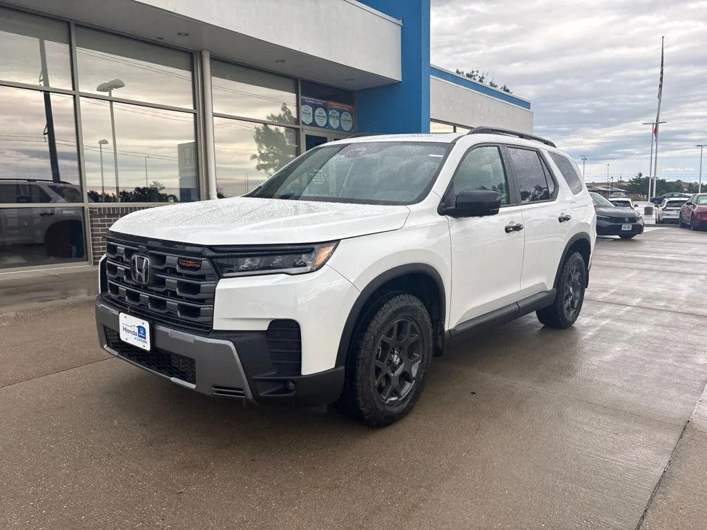 Used 2026 White Honda TrailSport image 1