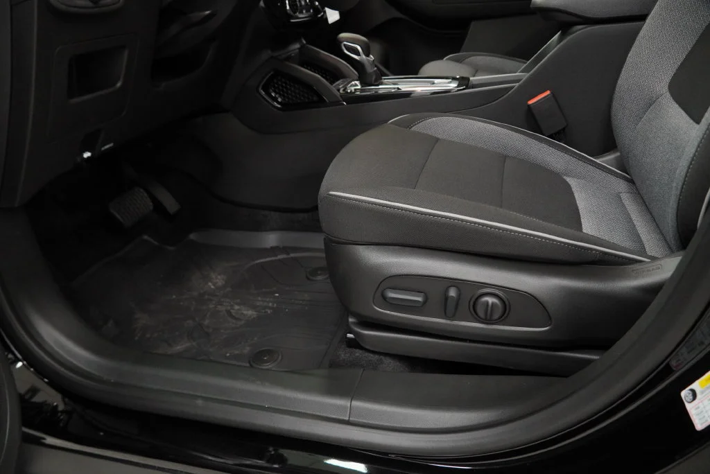 New 2026 Mosaic Black Metallic Chevrolet LT image 28