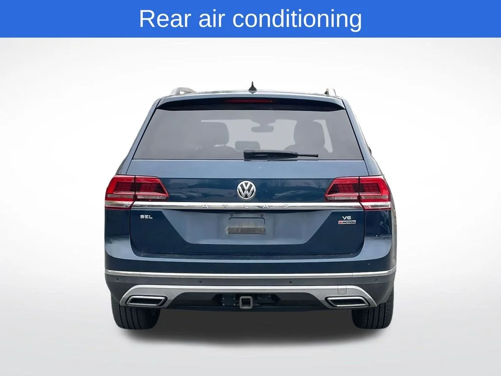 Used 2019 Blue Volkswagen SEL image 8