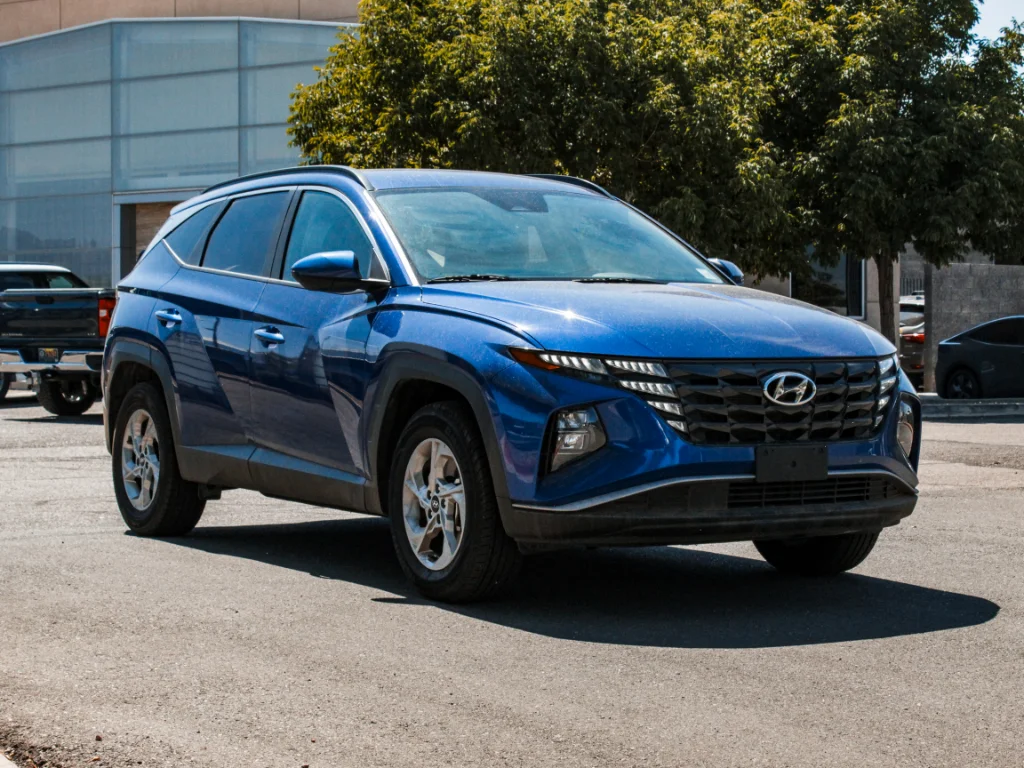 Used 2024 Vapor Blue Metallic Hyundai SEL image 3