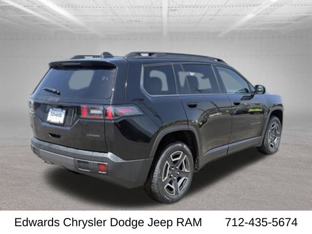 New 2026 Diamond Black Crystal Pearlcoat Jeep Laredo image 7
