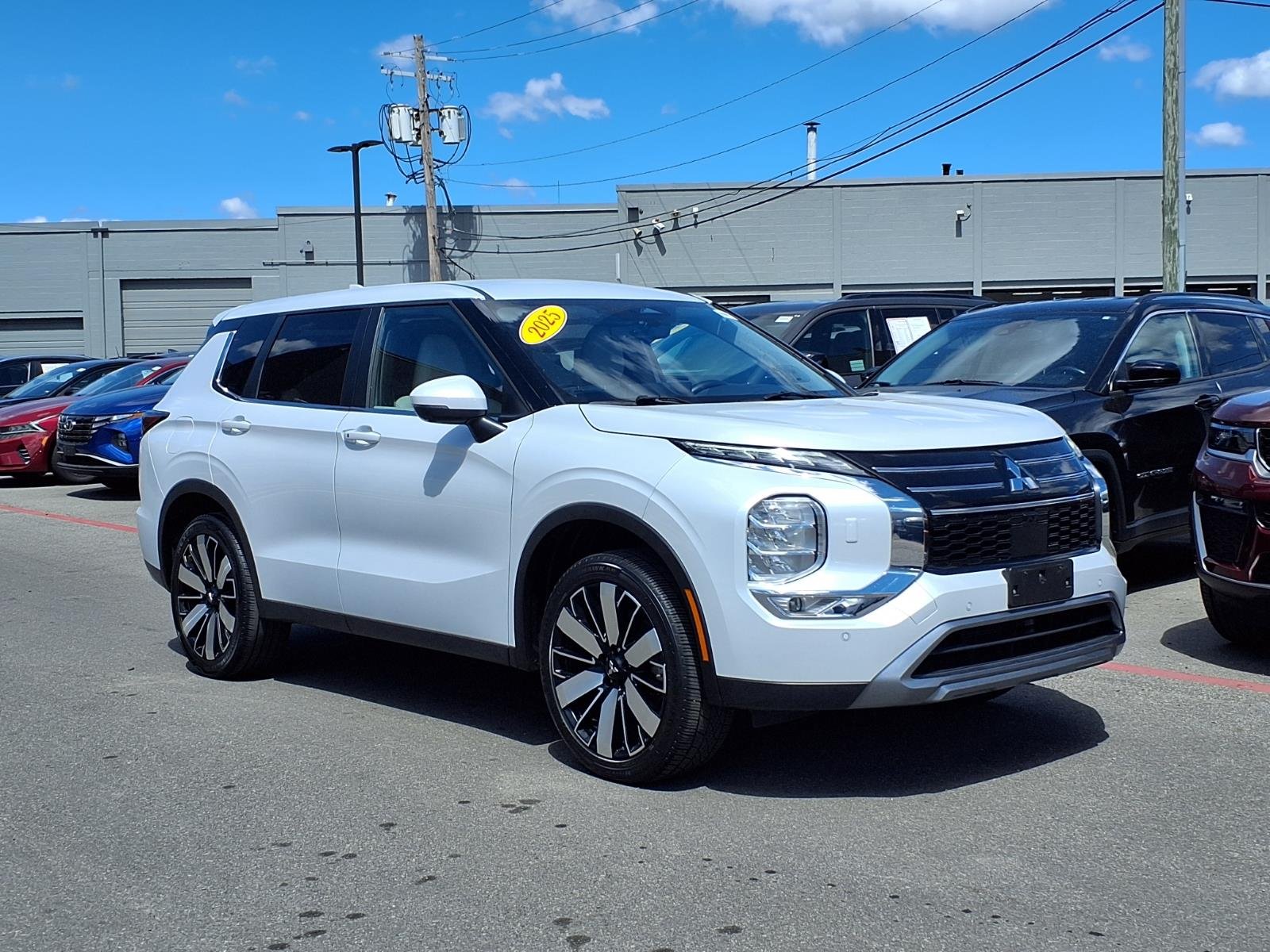 2025 Mitsubishi Outlander SE S-AWC's photo