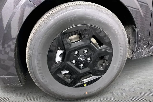 New 2026 Gray Kia LXS image 12