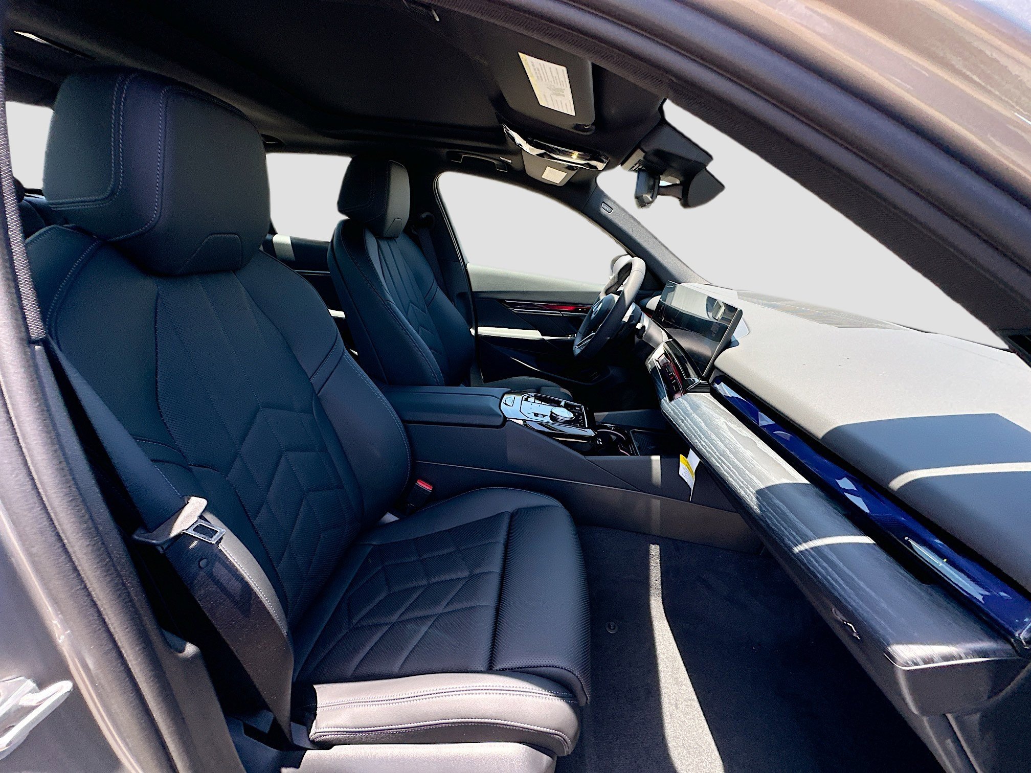New 2027 Oxide Grey Metallic BMW 530i image 21