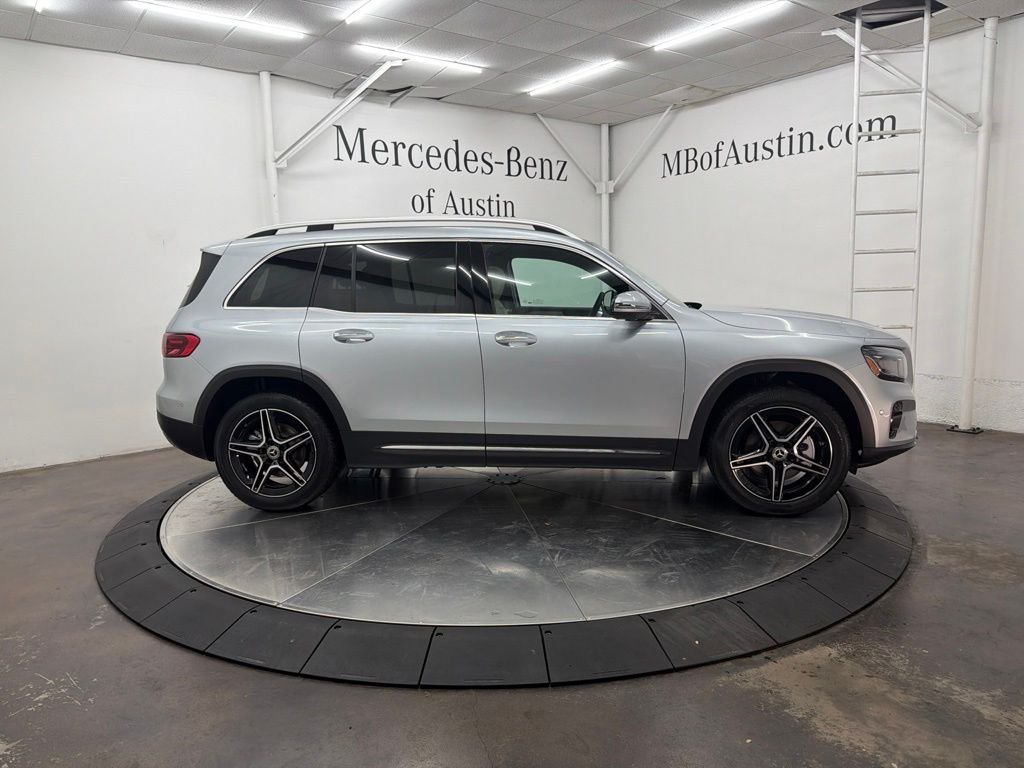 Used 2026 Cirrus Silver Metallic Mercedes-Benz GLB 250 image 8
