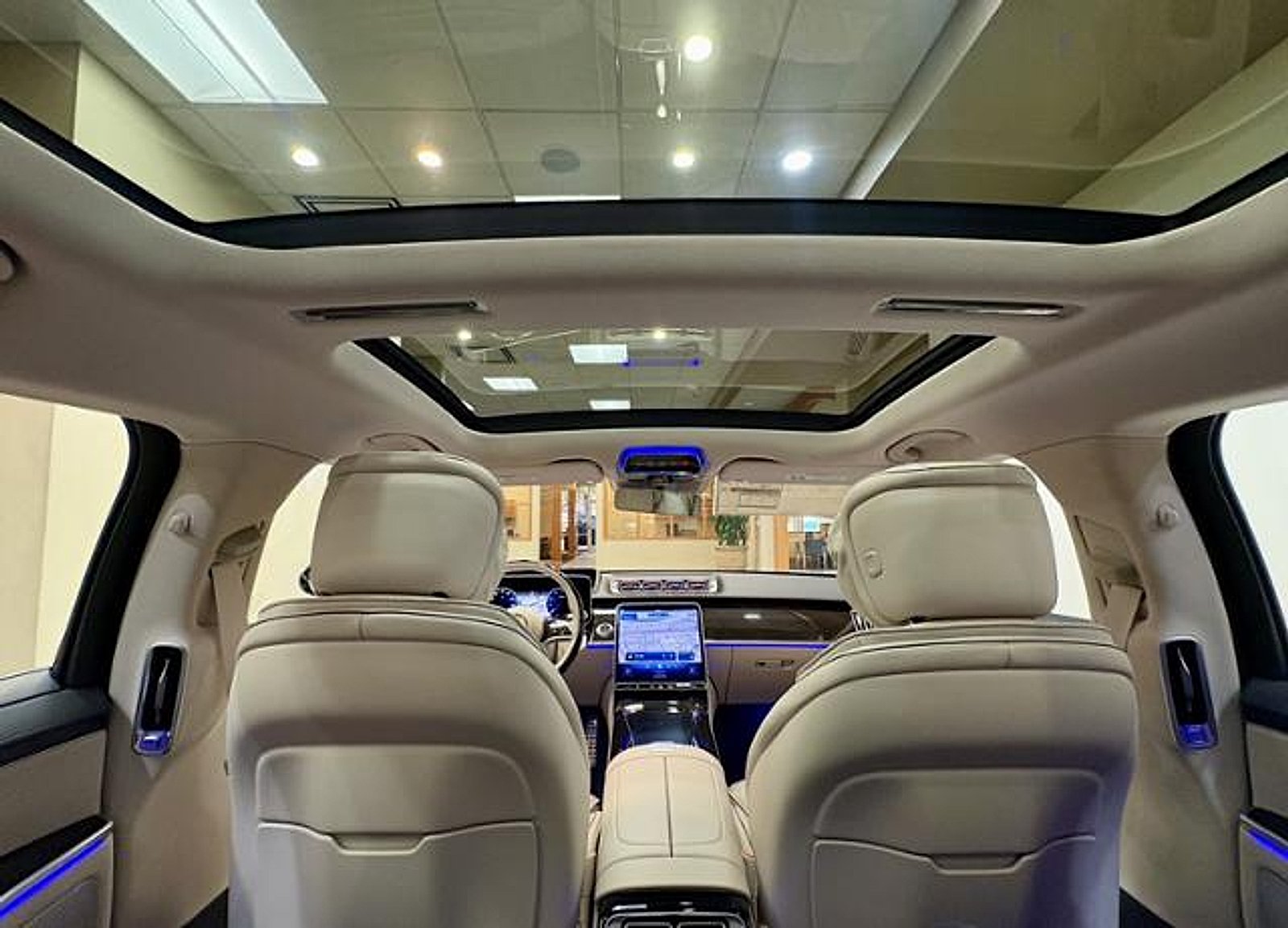 New 2026 Emerald Green Metallic Mercedes-Benz S 580 image 16