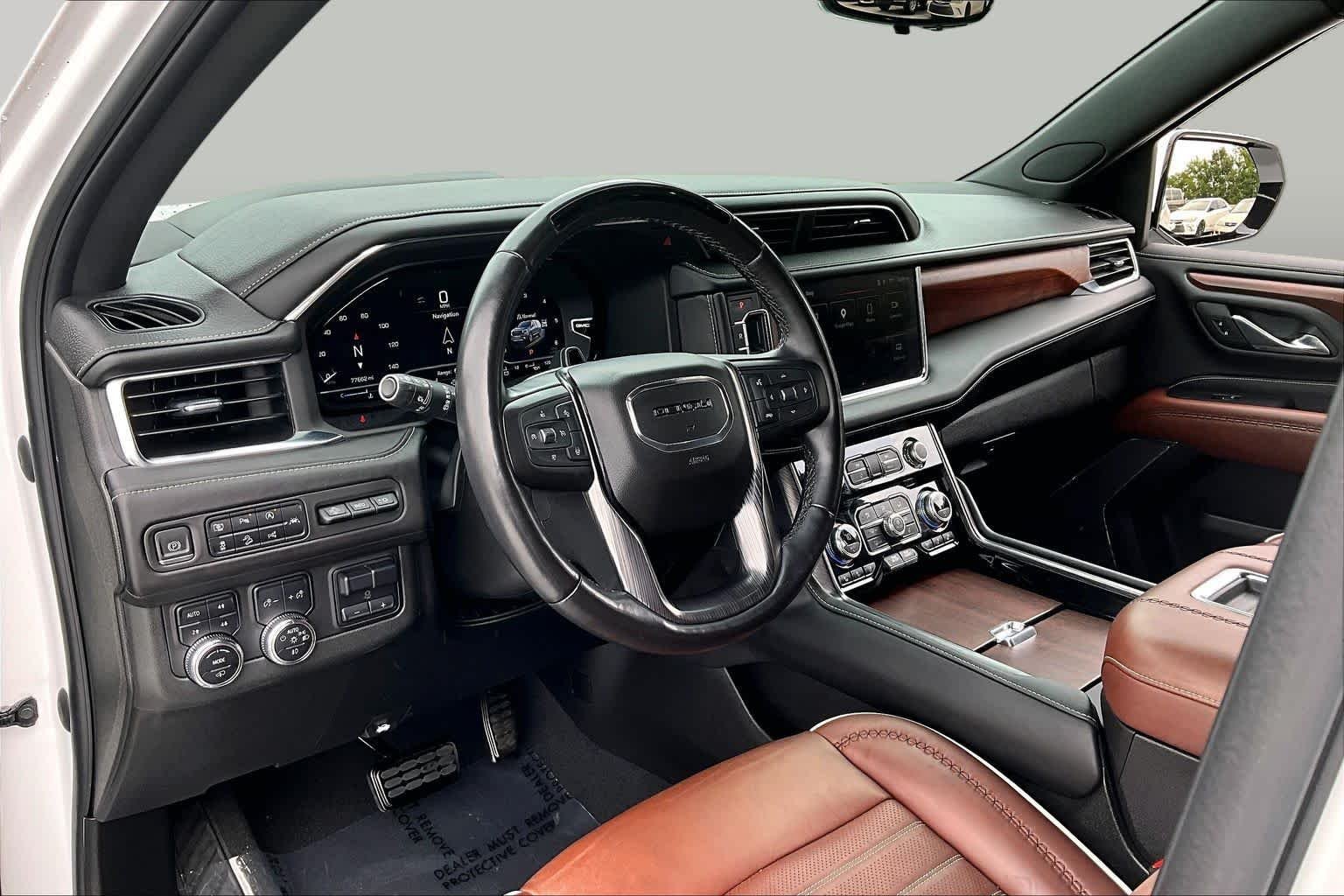 Used 2023 White Frost Tricoat GMC Denali Ultimate image 18