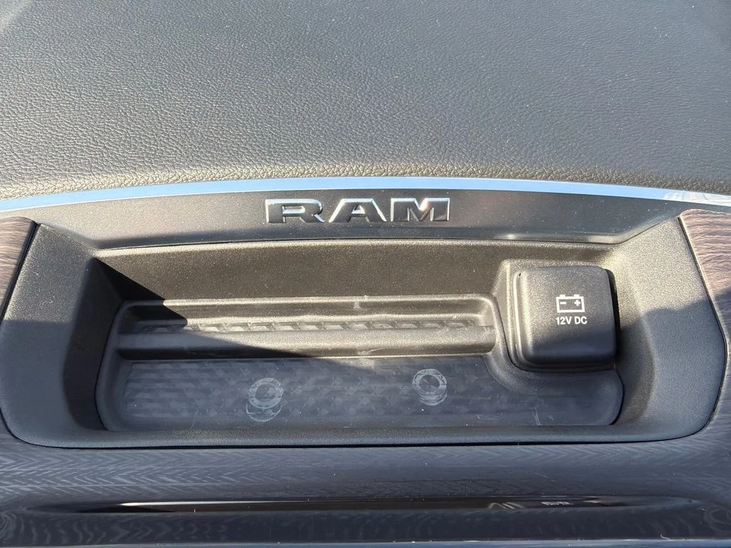 New 2026 Silver Zynith Exterior Paint RAM Laramie image 48