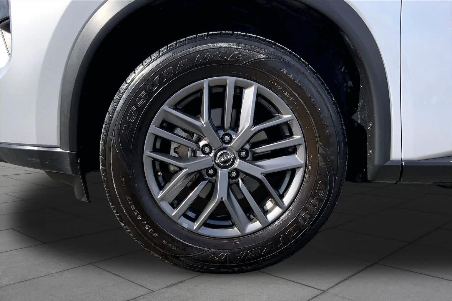 Used 2024 Brilliant Silver Metallic Nissan S image 11