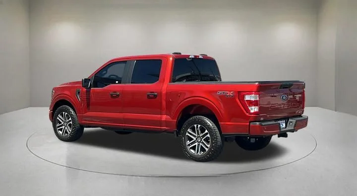 Certified Used 2023 Hot Pepper Red Metallic Tinted Clearcoat Ford XL image 3