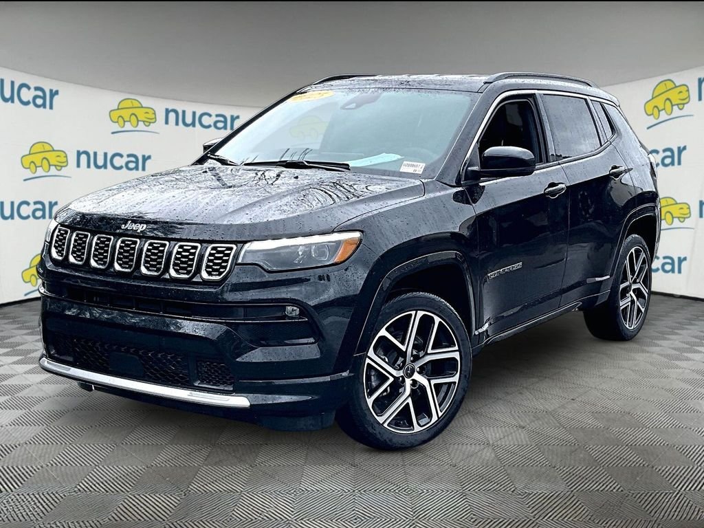 Used 2025 Diamond Black Crystal Pearlcoat Jeep Limited image 3