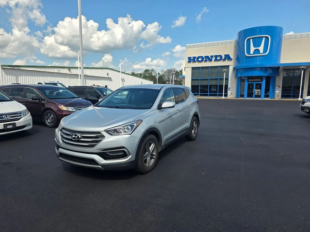 Used 2017 Sparkling Silver Hyundai 2.4 Base image 7