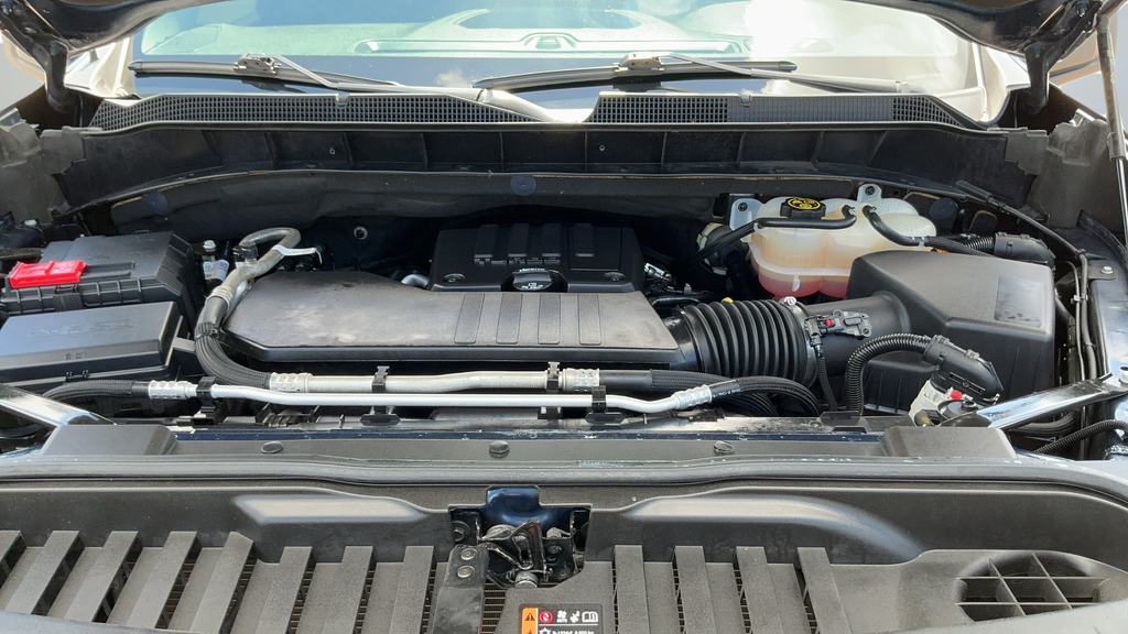Used 2022 Blue Chevrolet Custom image 25