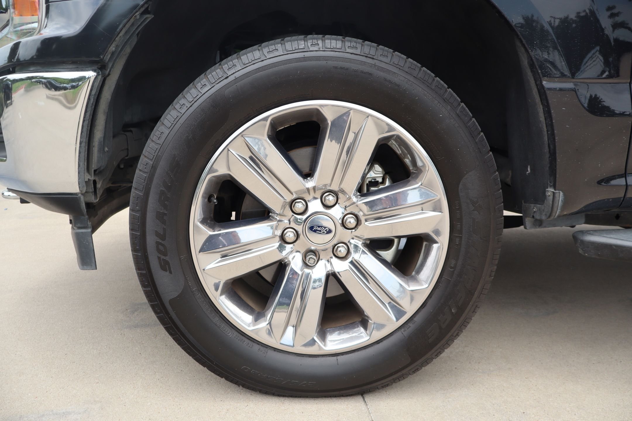 Used 2020 Black Metallic Ford XLT image 10