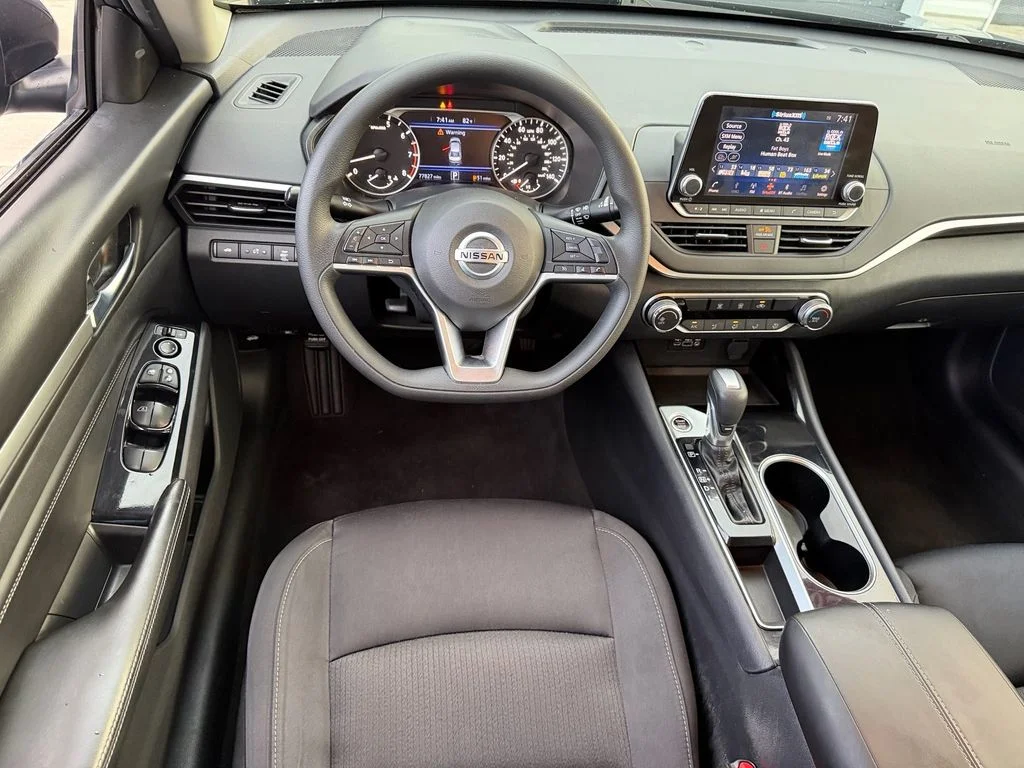 Used 2021 Blue Nissan 2.5 SV image 13