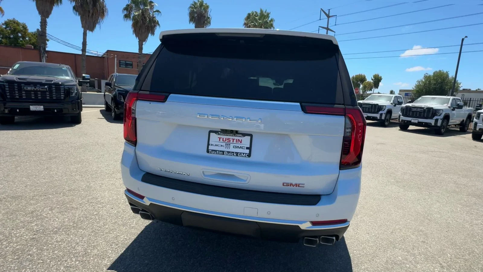 2026 GMC Yukon XL Denali - Photo 7