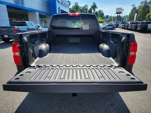 Used 2019 BLACK Chevrolet LT image 18