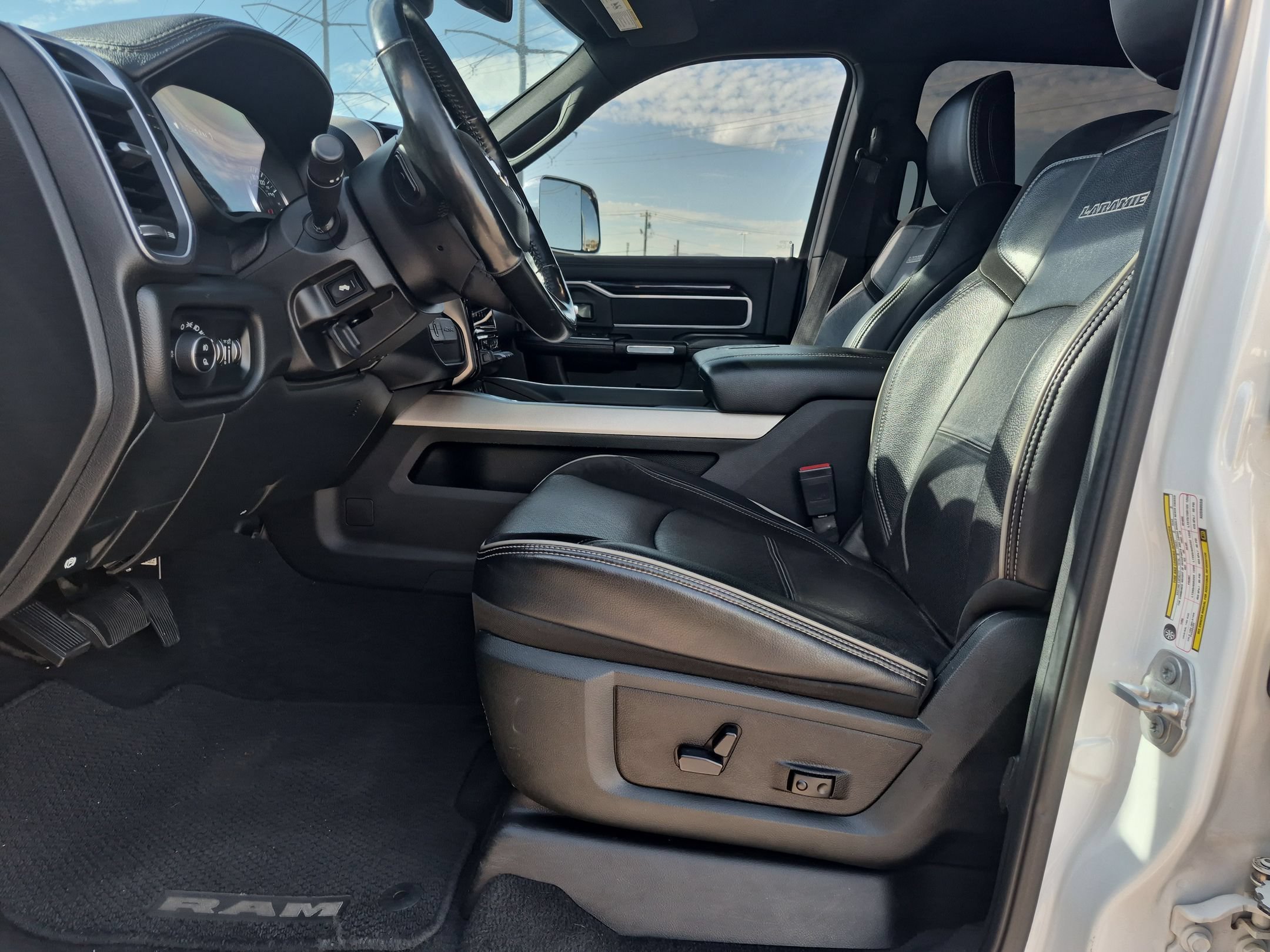 Used 2019 Bright White Clearcoat Ram Laramie image 15