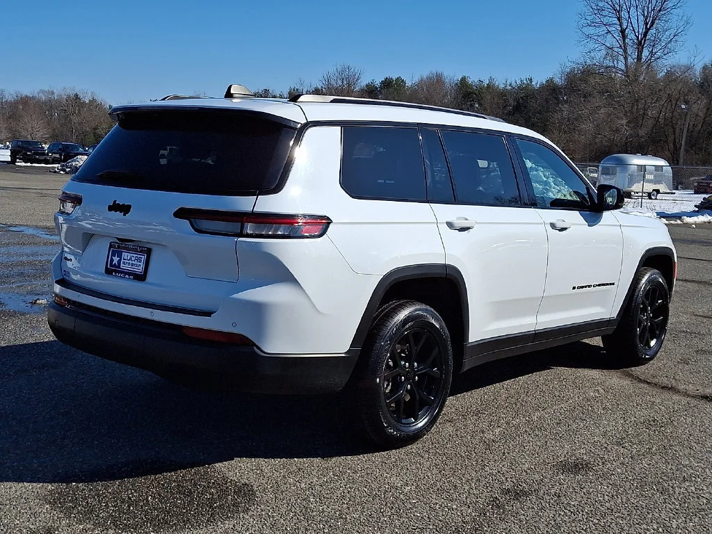 Used 2024 Bright White Clearcoat Jeep Altitude image 12