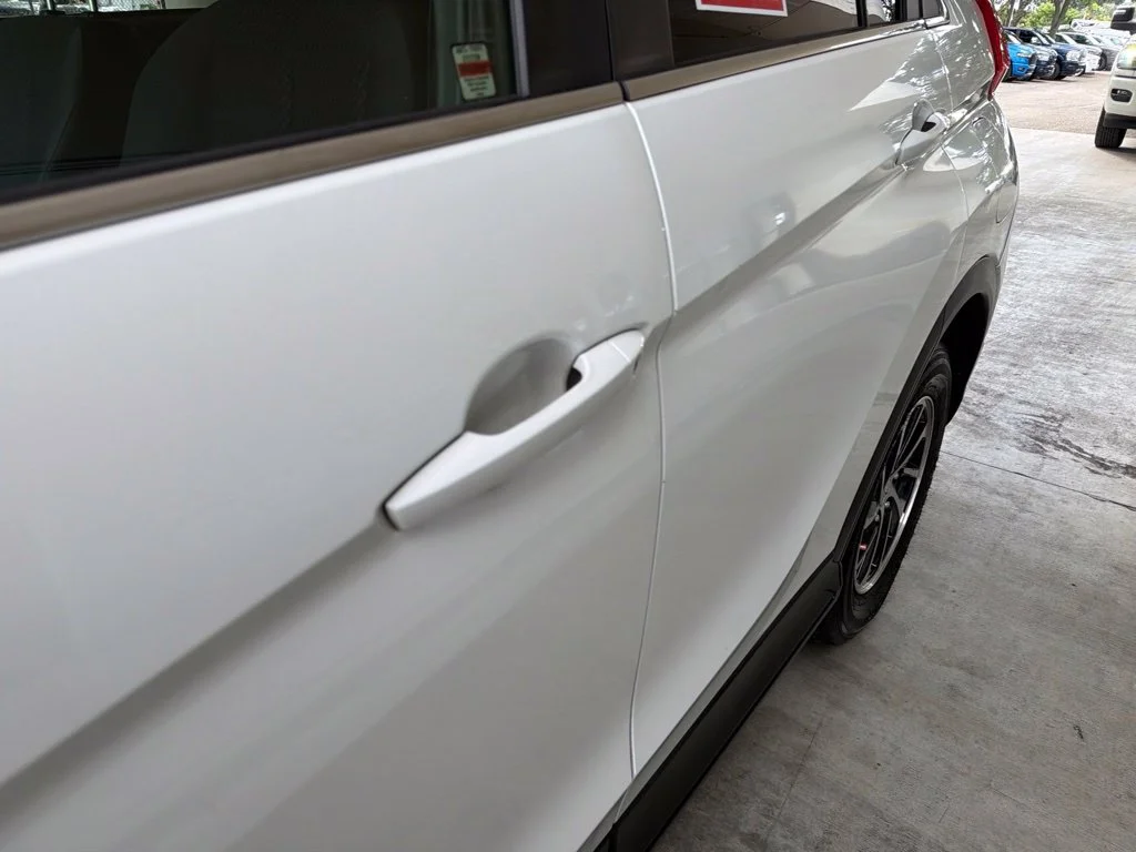 Used 2020 White Mitsubishi ES image 12