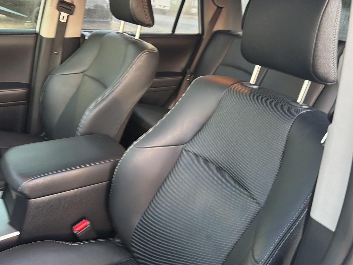 Used 2024 Wind Chill Pearl Toyota Limited image 30