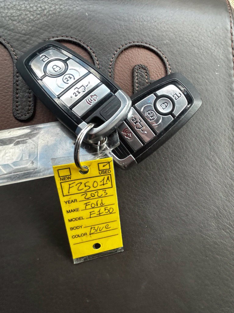 Used 2023 Blue Ford King Ranch image 17
